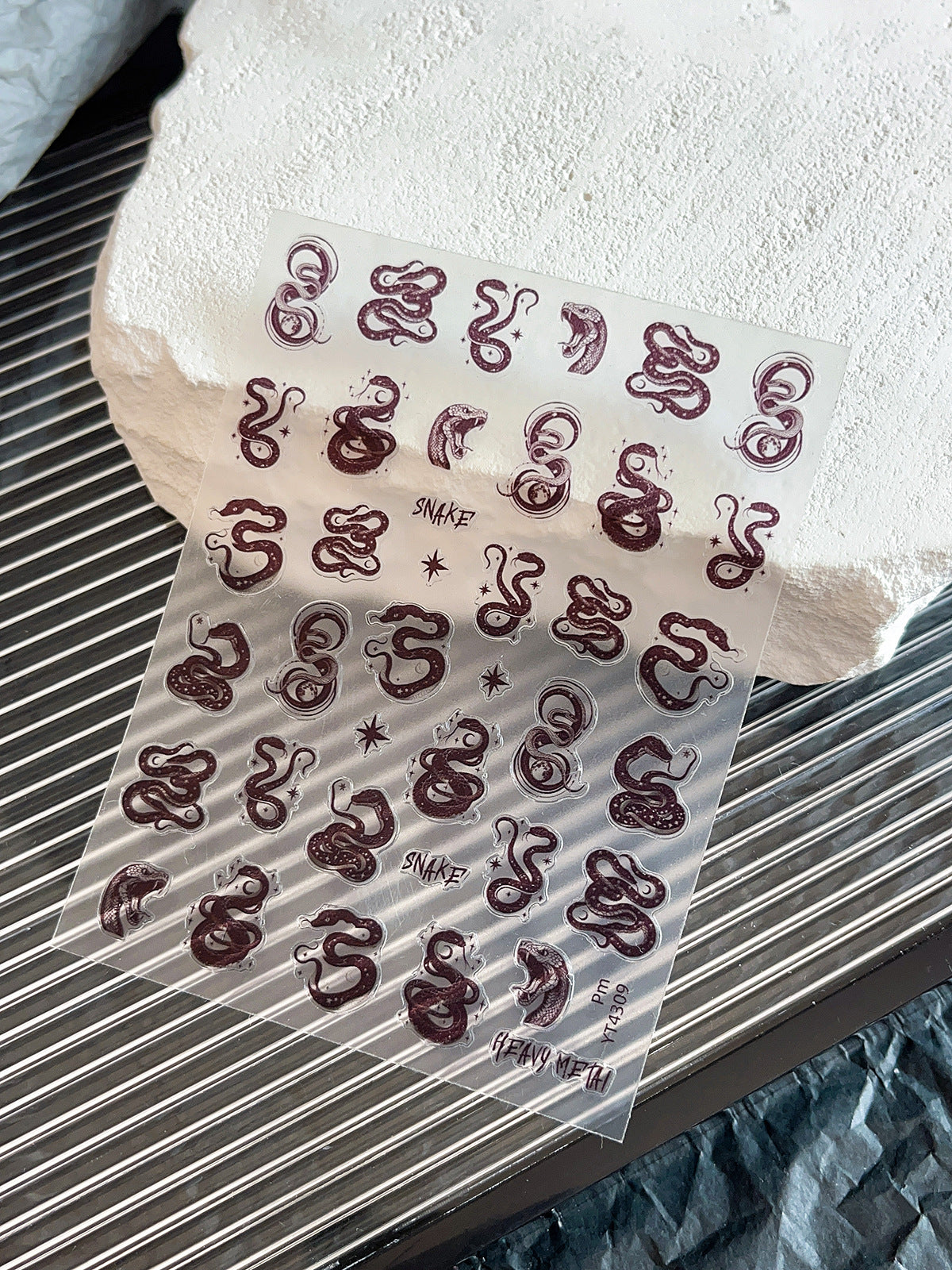 Wholesale Net red snake nail stickers